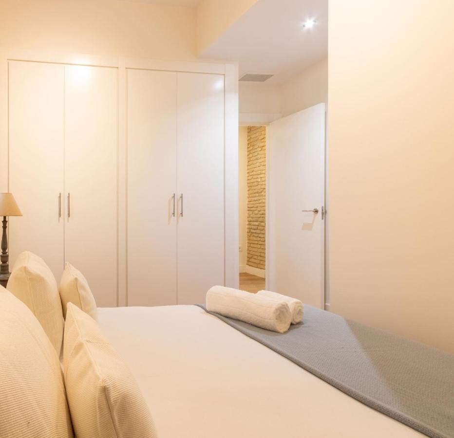 Angeles Santa Cruz Deluxe By Valcambre Apartment Seville Exterior photo